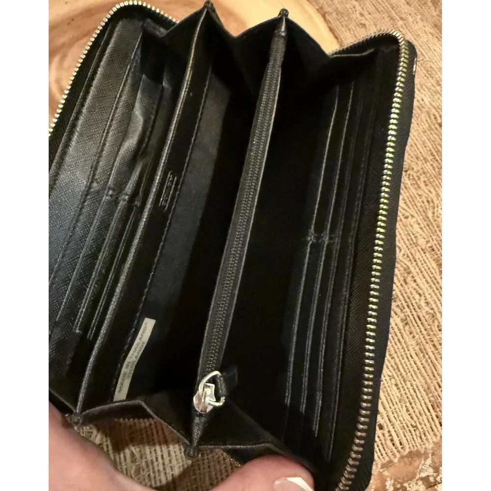 Coach Perforated Embossed Liquid Gloss Leather Black Accordian Zip Wallet Logo❤️